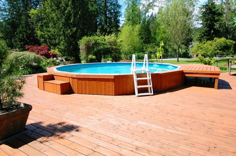 Cómo elegir una piscina para patio