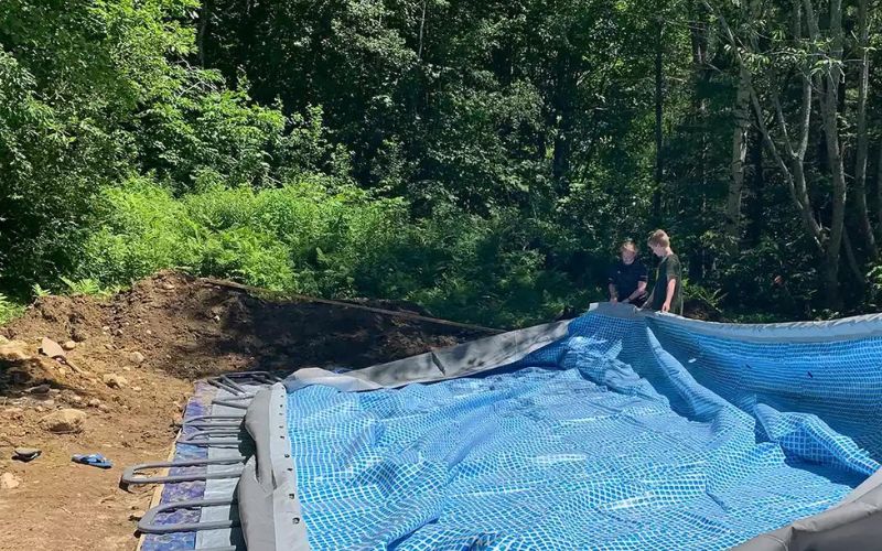 Instale el cuerpo de la piscina